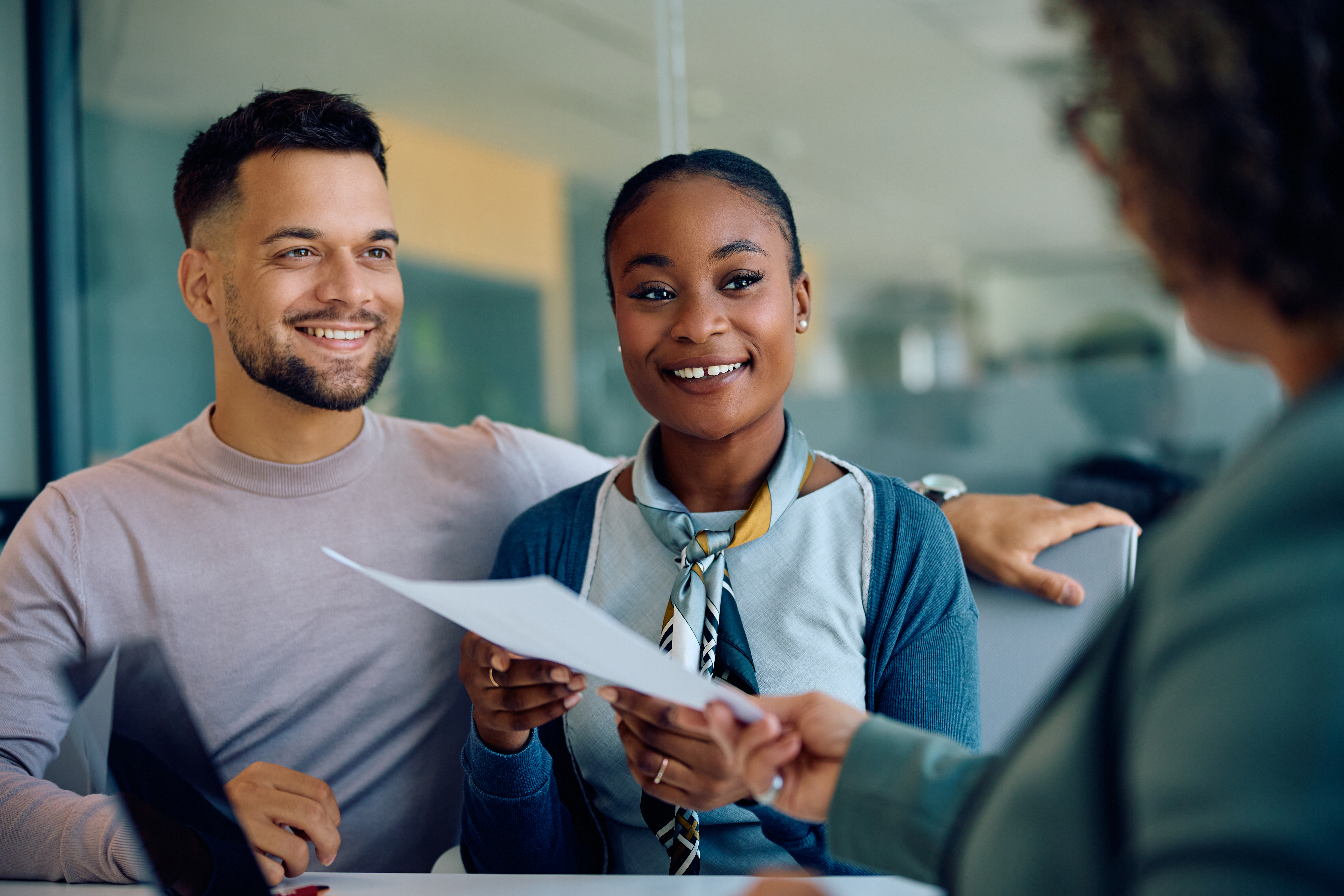 Couple receiving insurance advice